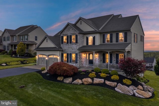 10 SURREY DR, Stevens, PA 17578