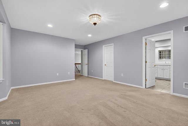 10 SURREY DR, Stevens, PA 17578