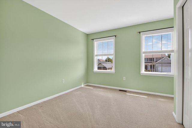 10 SURREY DR, Stevens, PA 17578