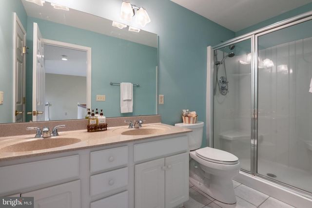 10 SURREY DR, Stevens, PA 17578