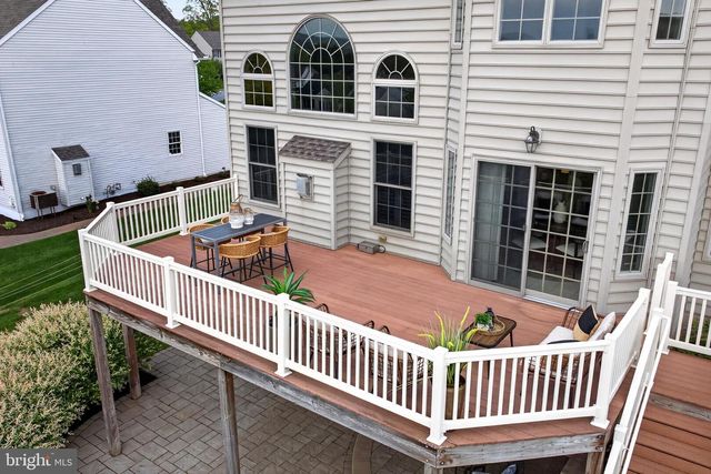 10 SURREY DR, Stevens, PA 17578