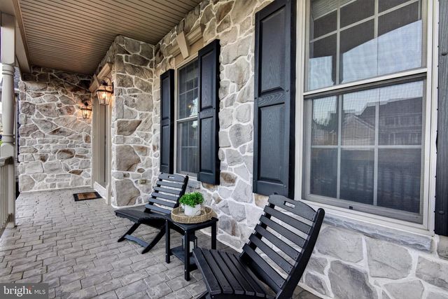 10 SURREY DR, Stevens, PA 17578