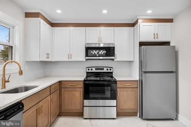 332 SENECA TRL, Browns Mills, NJ 08015