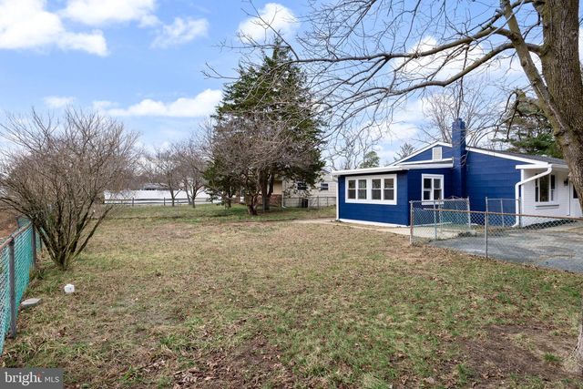 332 SENECA TRL, Browns Mills, NJ 08015