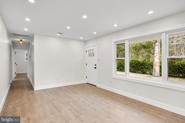 332 SENECA TRL, Browns Mills, NJ 08015