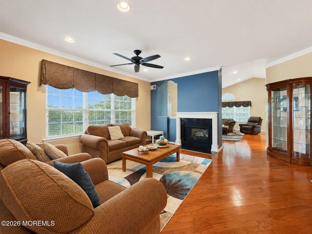 111 Fontaine Court, Monroe, NJ 08831