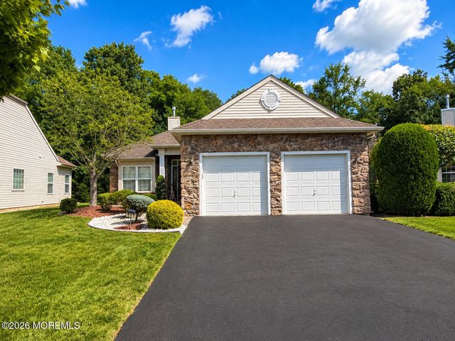 111 Fontaine Court, Monroe, NJ 08831