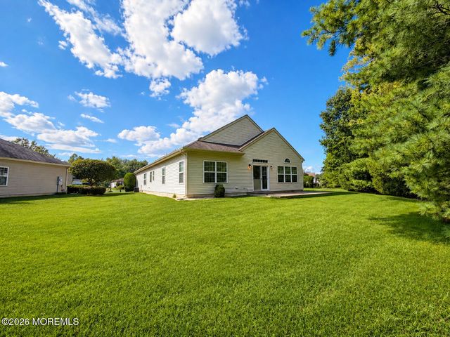 111 Fontaine Court, Monroe, NJ 08831