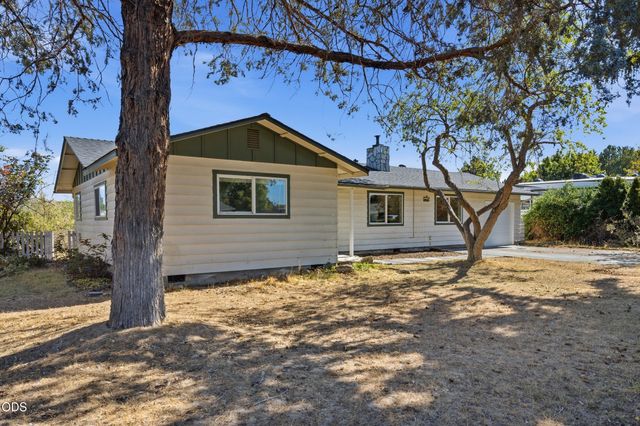 1830 SW 16th Street, Redmond, OR 97756