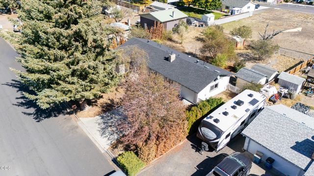 1830 SW 16th Street, Redmond, OR 97756