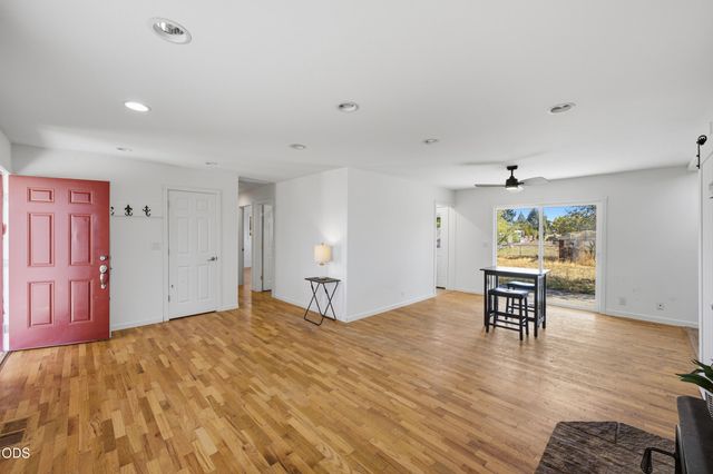 1830 SW 16th Street, Redmond, OR 97756