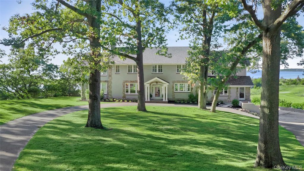 11 Arbutus Lane, Stony Brook, NY 11790 — exterior