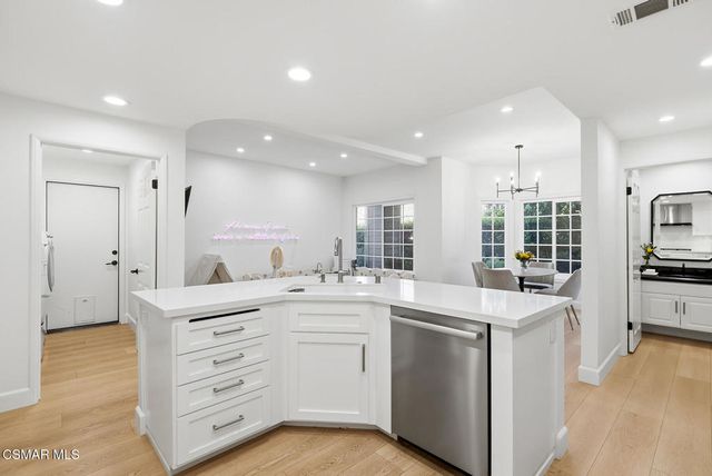 815 Sunstone Street, Westlake Village, CA 91362