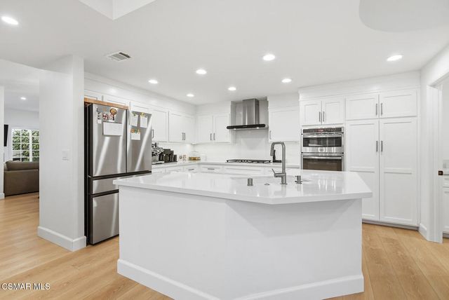 815 Sunstone Street, Westlake Village, CA 91362