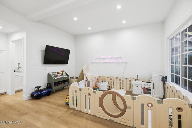 815 Sunstone Street, Westlake Village, CA 91362