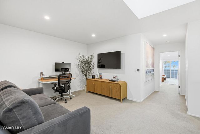 815 Sunstone Street, Westlake Village, CA 91362