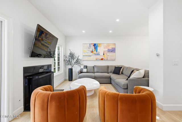 815 Sunstone Street, Westlake Village, CA 91362