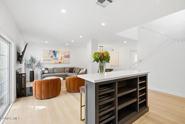 815 Sunstone Street, Westlake Village, CA 91362