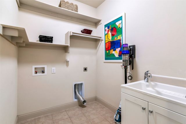 1012 Sweeping Butte Drive, Fort Worth, TX 76052