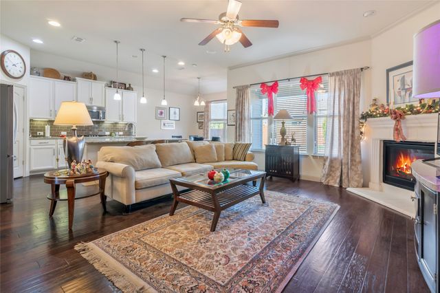 1012 Sweeping Butte Drive, Fort Worth, TX 76052