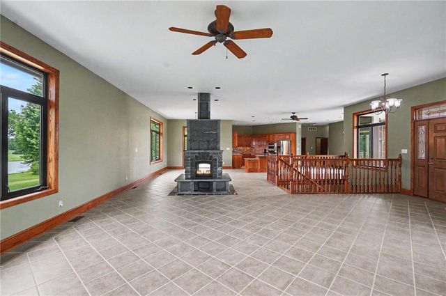 1672 N 1 Road, Baldwin City, KS 66006