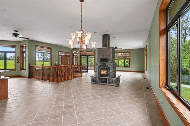 1672 N 1 Road, Baldwin City, KS 66006