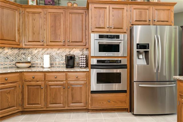 1672 N 1 Road, Baldwin City, KS 66006