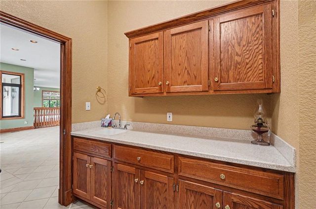 1672 N 1 Road, Baldwin City, KS 66006