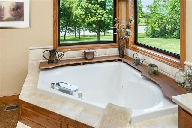1672 N 1 Road, Baldwin City, KS 66006