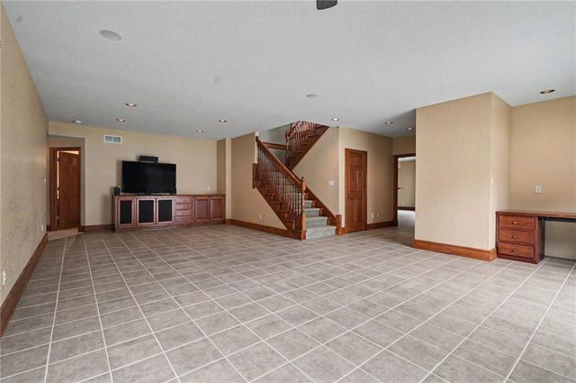 1672 N 1 Road, Baldwin City, KS 66006