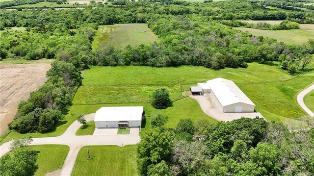 1672 N 1 Road, Baldwin City, KS 66006