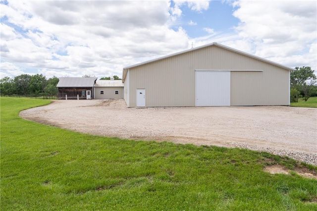 1672 N 1 Road, Baldwin City, KS 66006