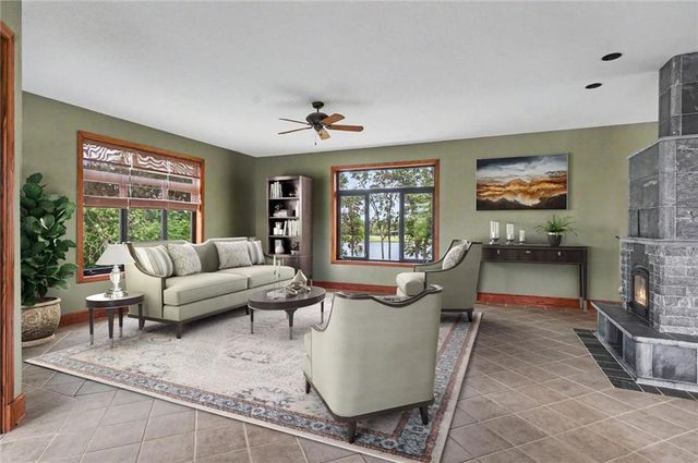 1672 N 1 Road, Baldwin City, KS 66006