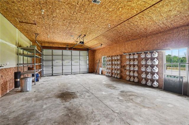 1672 N 1 Road, Baldwin City, KS 66006