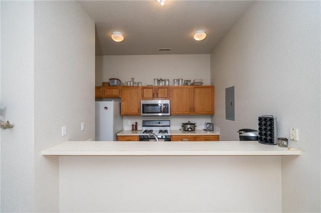 1672 N 1 Road, Baldwin City, KS 66006