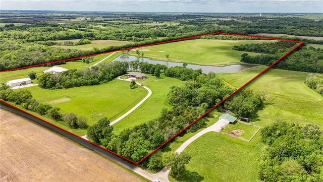 1672 N 1 Road, Baldwin City, KS 66006