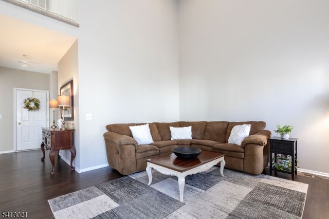 12 Lewis Dr, Bridgewater Twp., NJ 08807