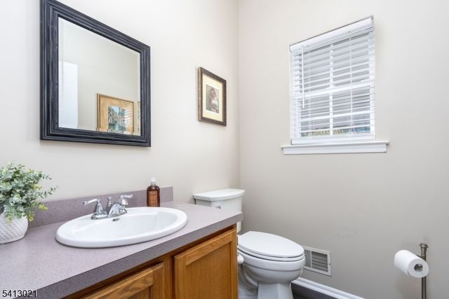 12 Lewis Dr, Bridgewater Twp., NJ 08807