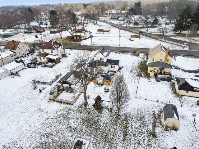 2420 Beechwood Avenue NE, Alliance, OH 44601