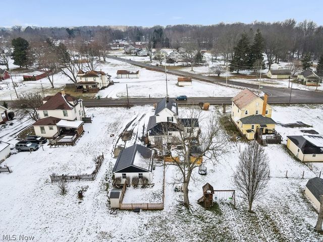 2420 Beechwood Avenue NE, Alliance, OH 44601