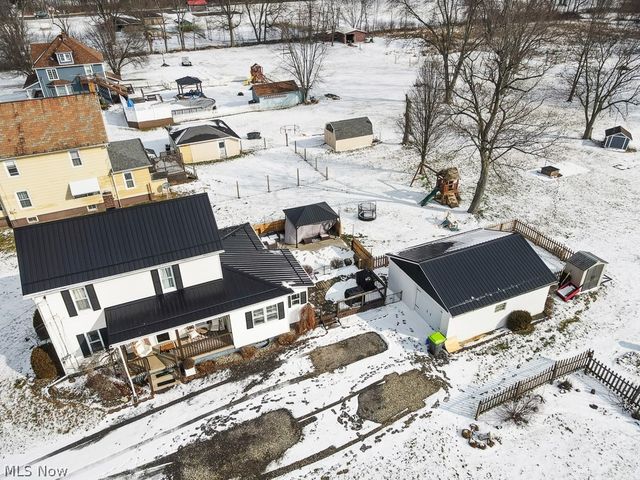 2420 Beechwood Avenue NE, Alliance, OH 44601