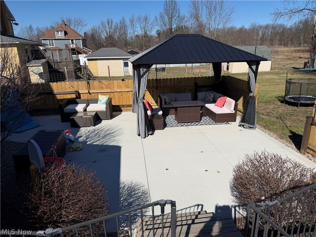 2420 Beechwood Avenue NE, Alliance, OH 44601