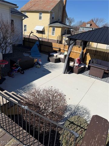 2420 Beechwood Avenue NE, Alliance, OH 44601