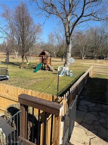 2420 Beechwood Avenue NE, Alliance, OH 44601