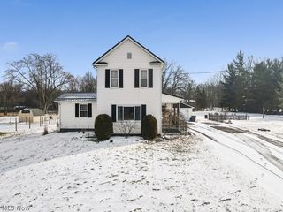 2420 Beechwood Avenue NE, Alliance, OH 44601
