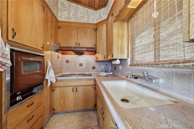 12805 Lakeshore Drive, Clearlake, CA 95422