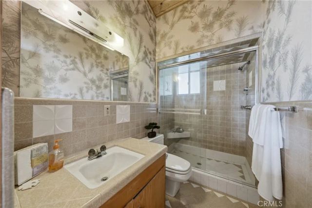 12805 Lakeshore Drive, Clearlake, CA 95422