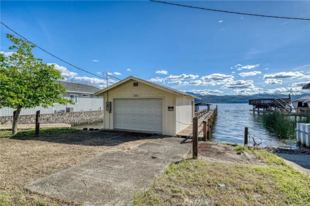 12805 Lakeshore Drive, Clearlake, CA 95422