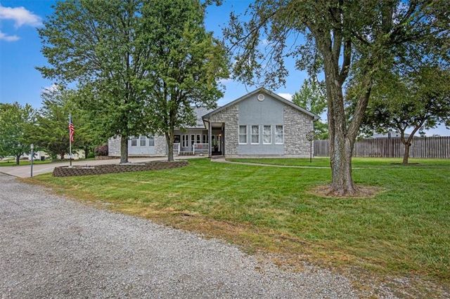 8500 E 116 Highway, Lathrop, MO 64465