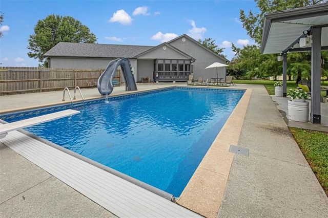 8500 E 116 Highway, Lathrop, MO 64465